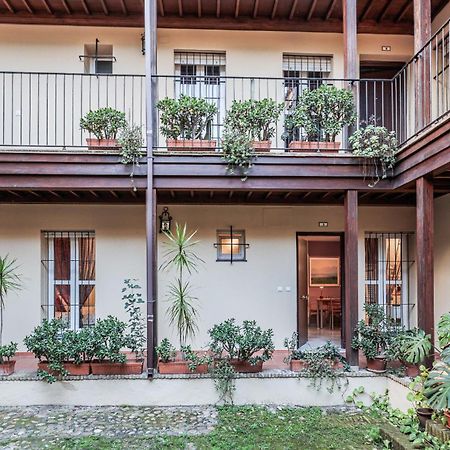 San Jacinto Sevilla Best Location Apartment Triana Luaran gambar