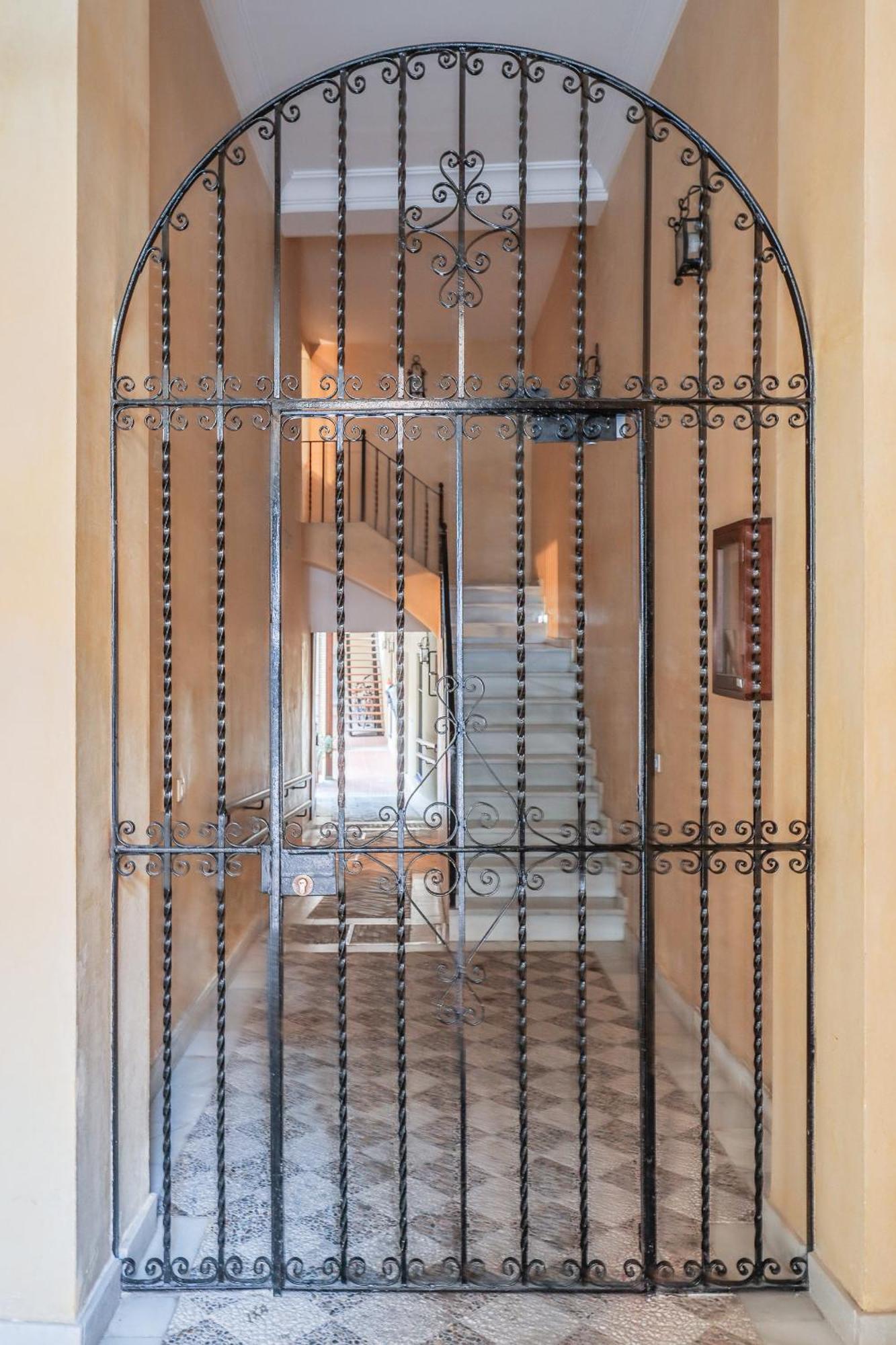 San Jacinto Sevilla Best Location Apartment Triana Luaran gambar